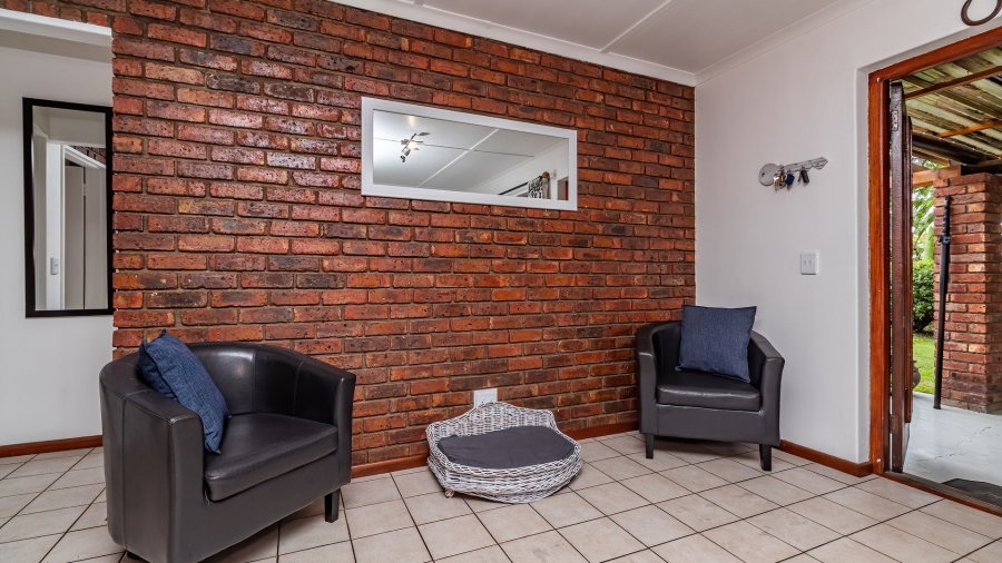 3 Bedroom Property for Sale in Bowtie Western Cape